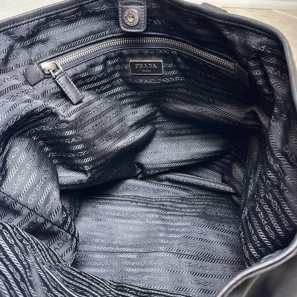 Prada Nylon tote bag - Picture 8 of 10